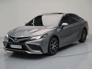 Camry (XV70)