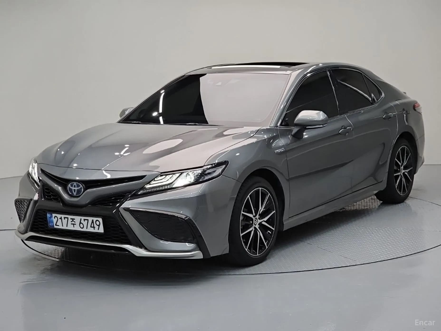 Camry (XV70)