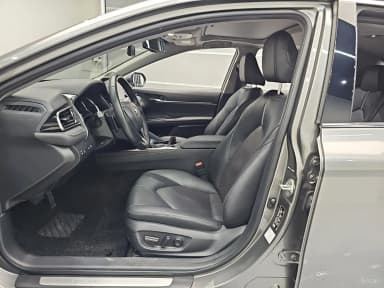 Camry (XV70)