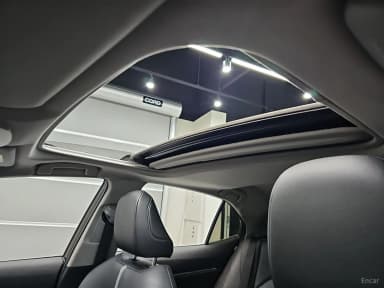 Camry (XV70)