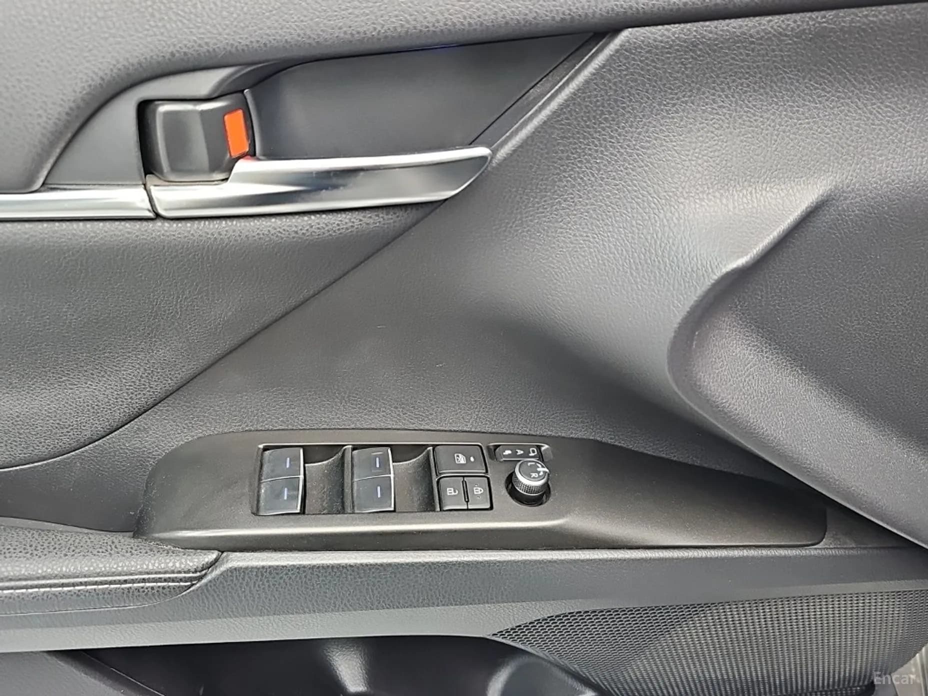 Camry (XV70)