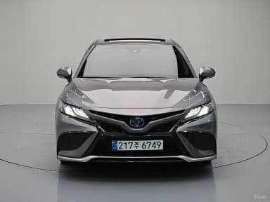 Camry (XV70)