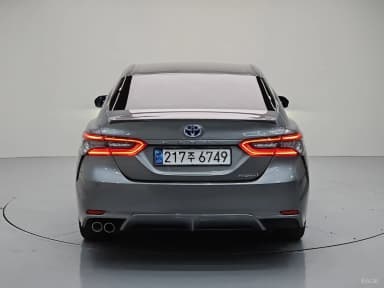 Camry (XV70)