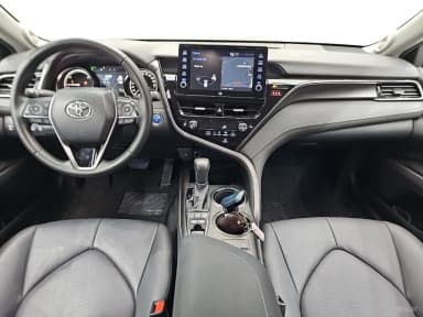 Camry (XV70)