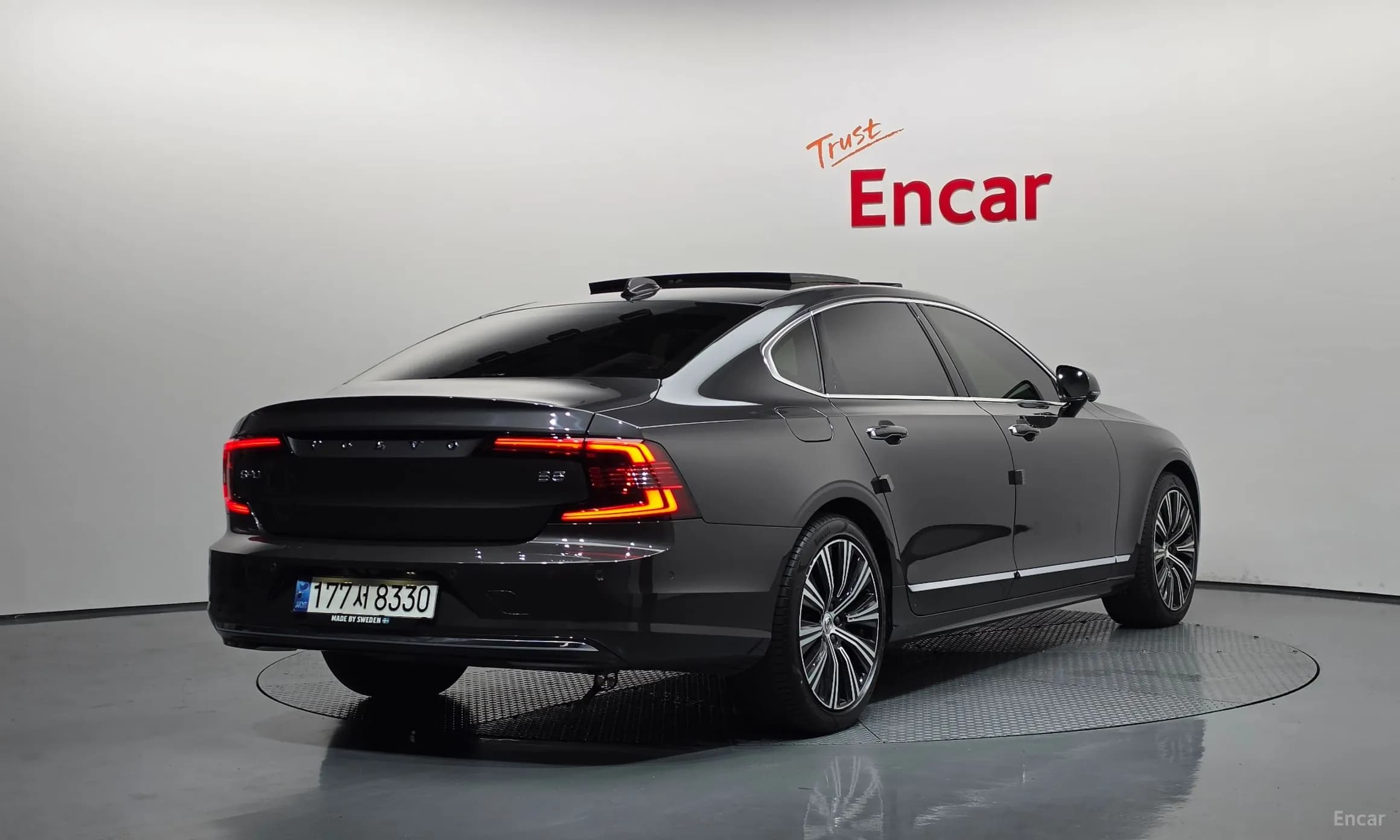 S90