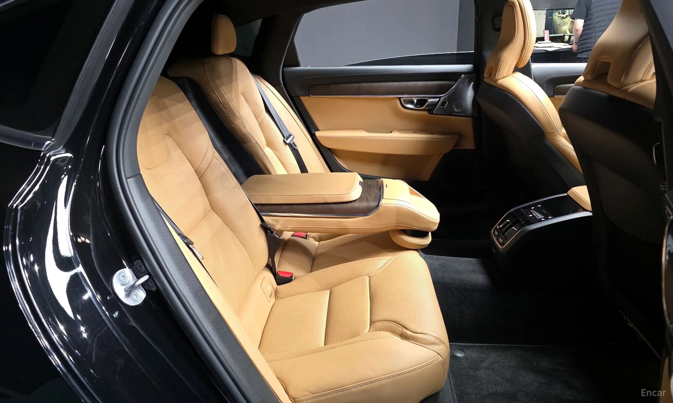 S90