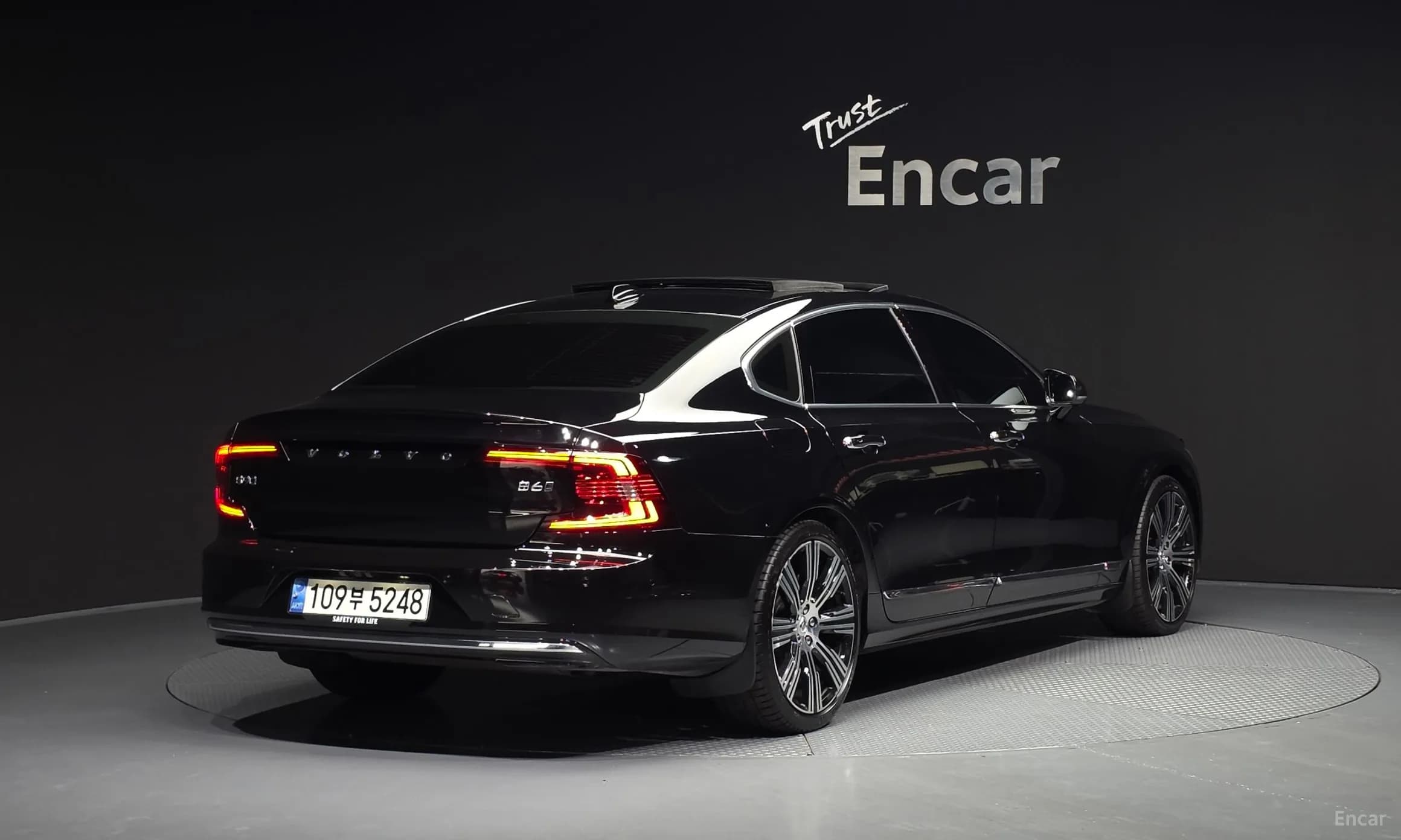 S90