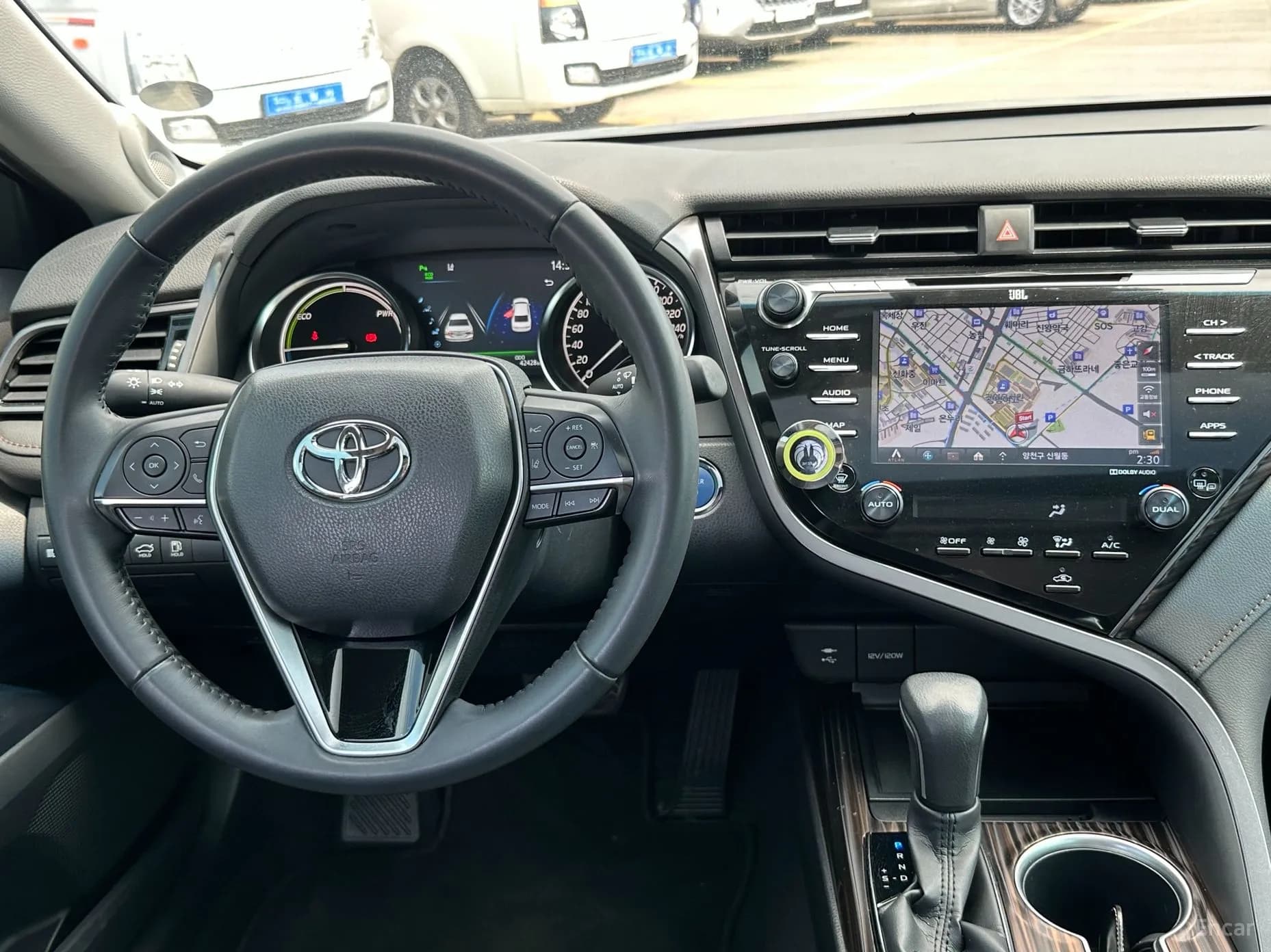 Camry (XV70)