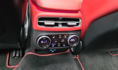GV70