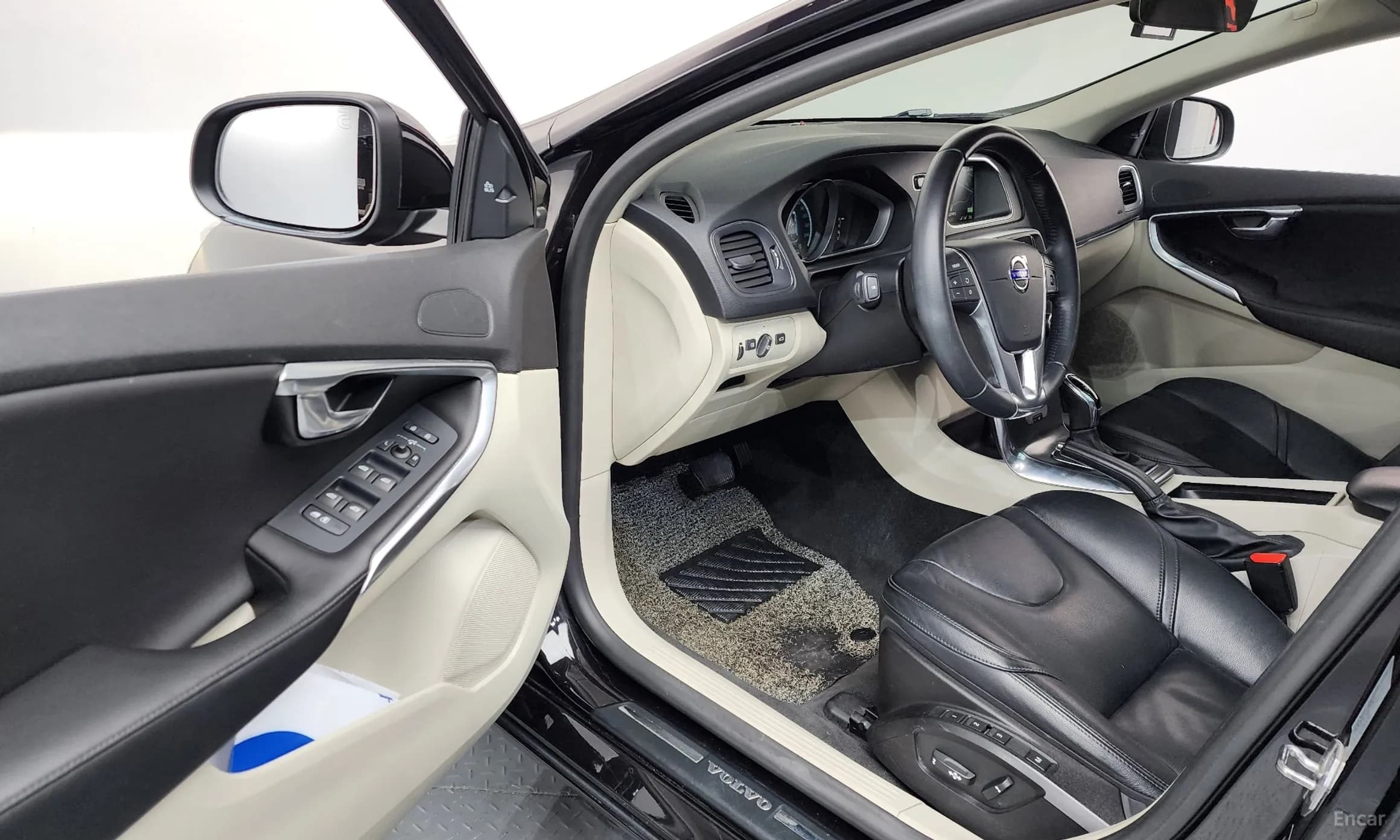 V40
