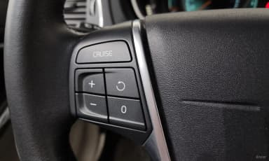 V40