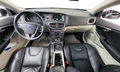 V40