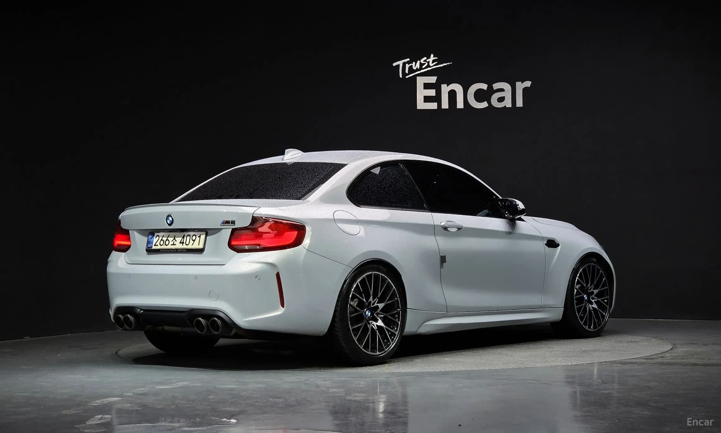 M2 (F87)