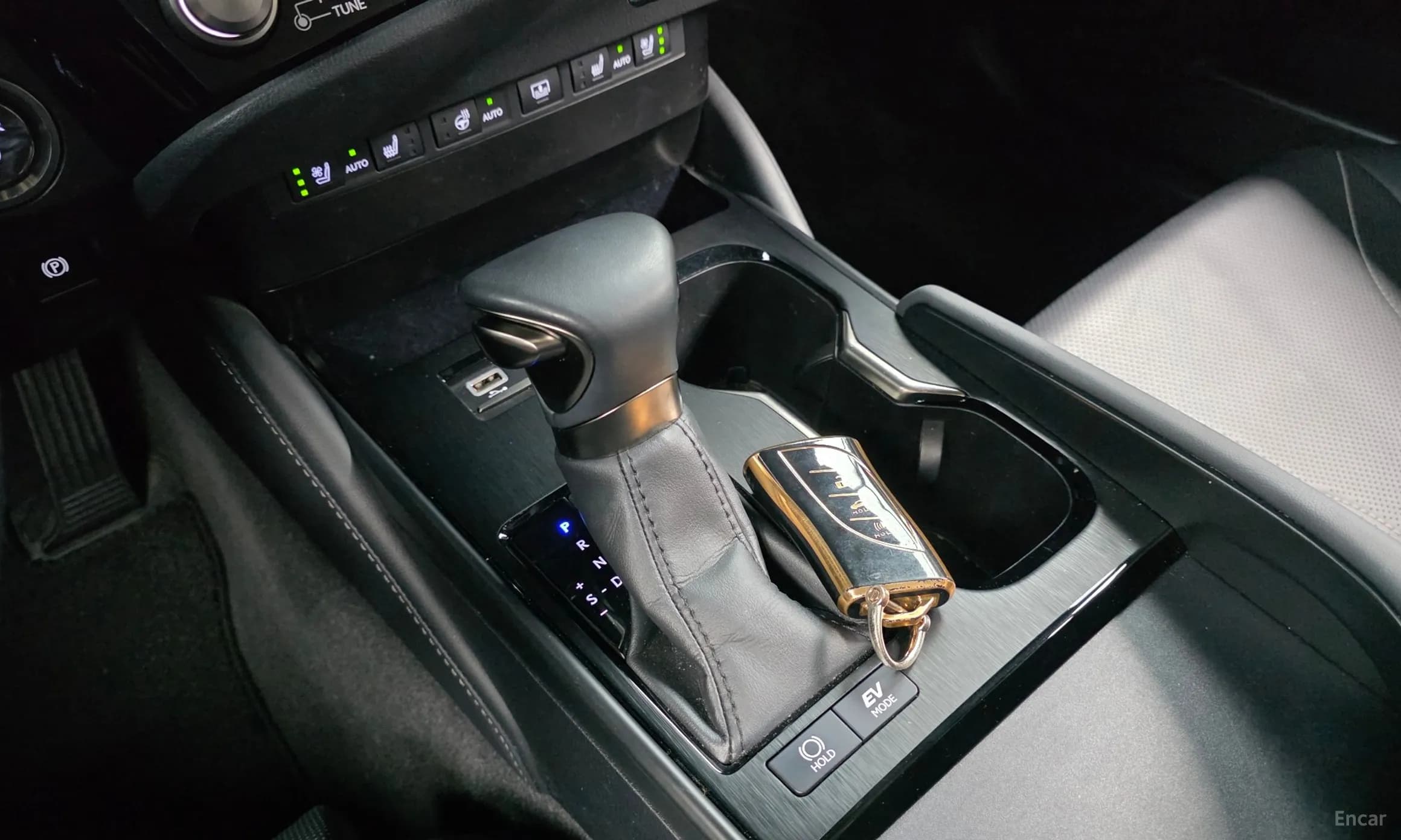 ES300h 7th Generation
