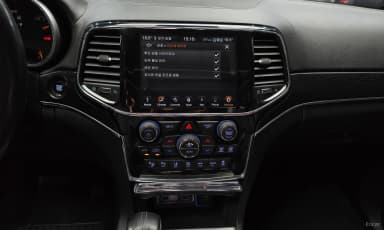 Grand Cherokee