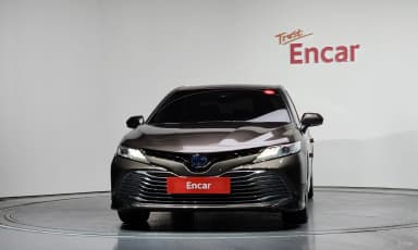 Camry (XV70)