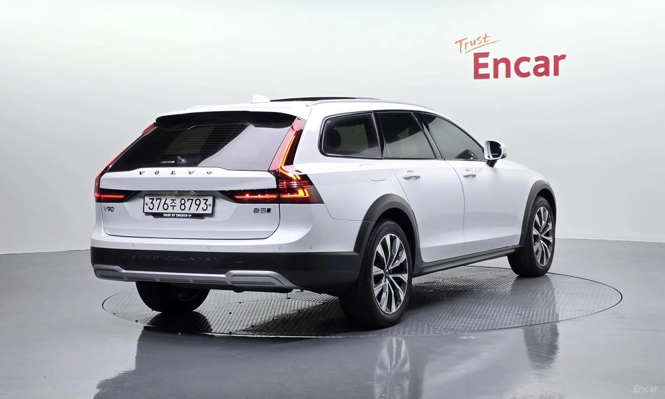 V90 Cross Country