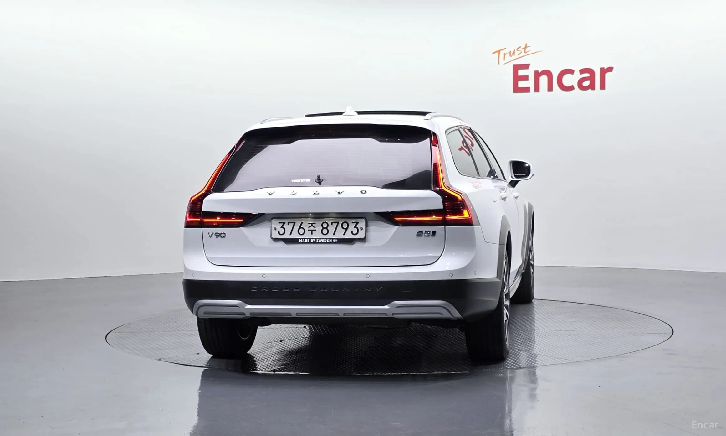 V90 Cross Country