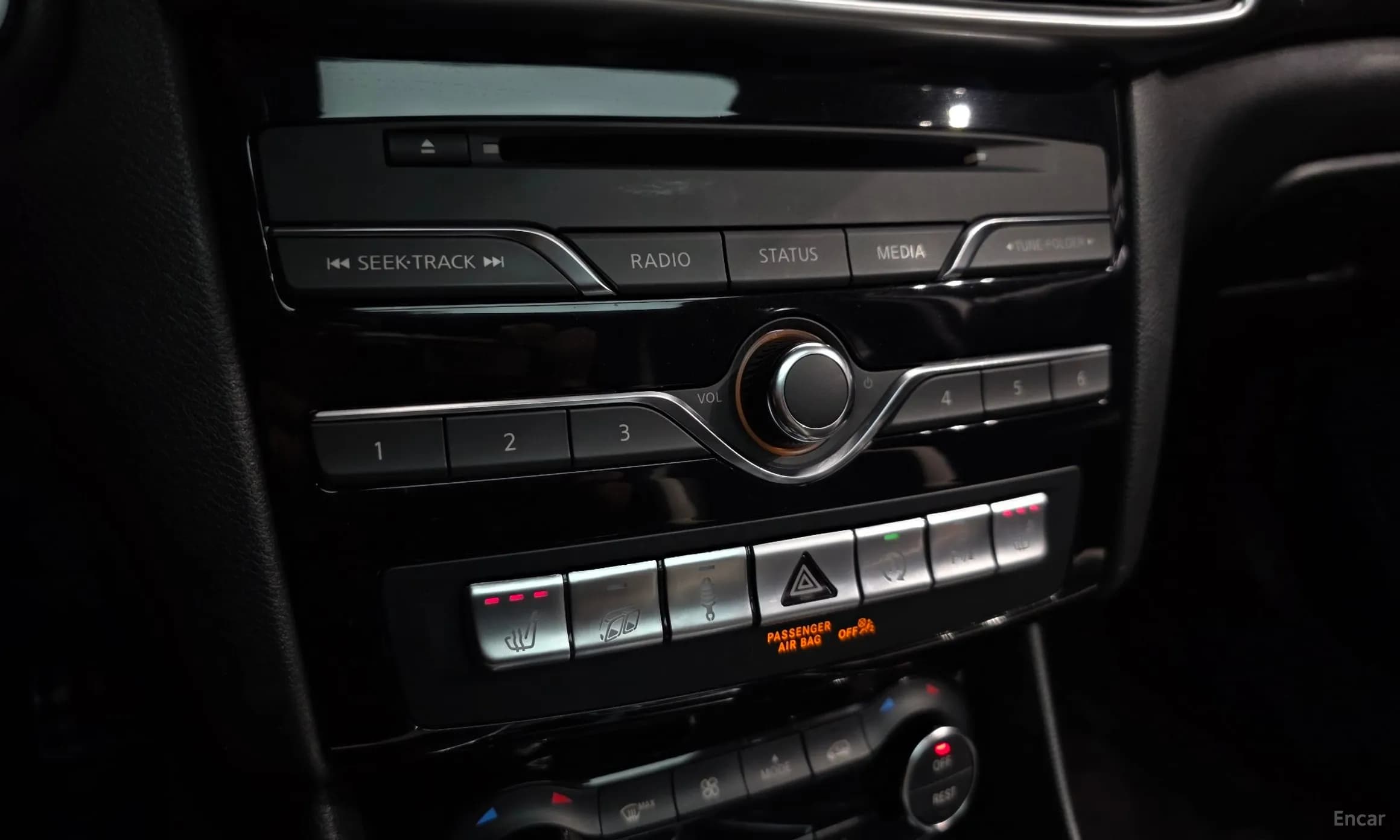 Q30