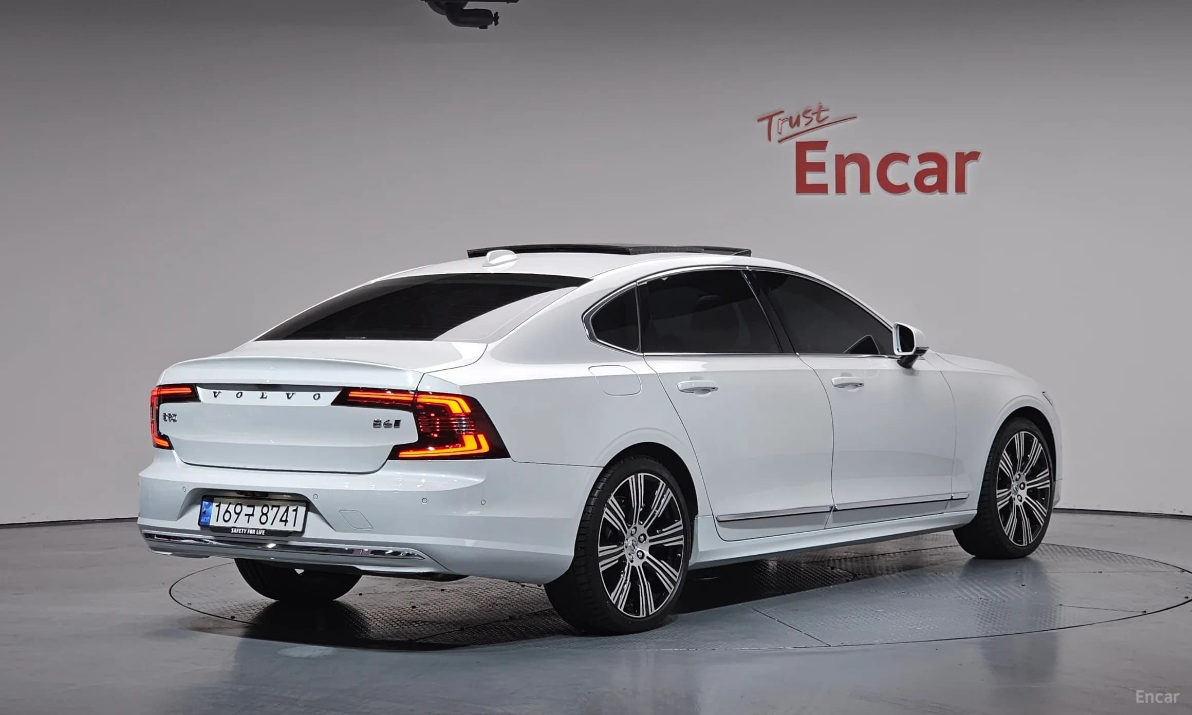 S90