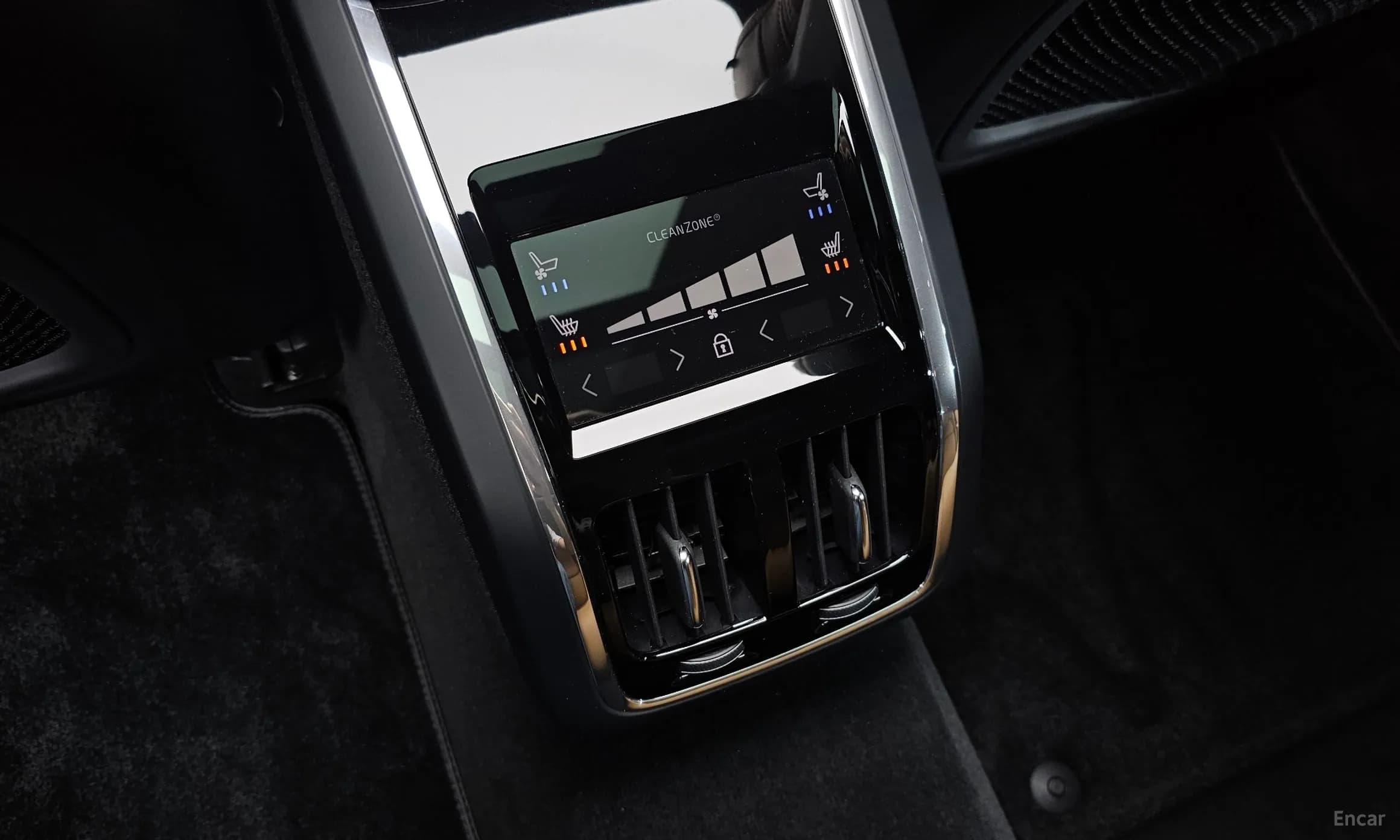 S90