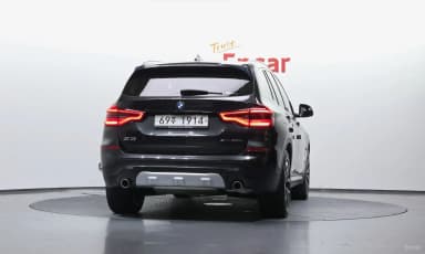 X3 (G01)