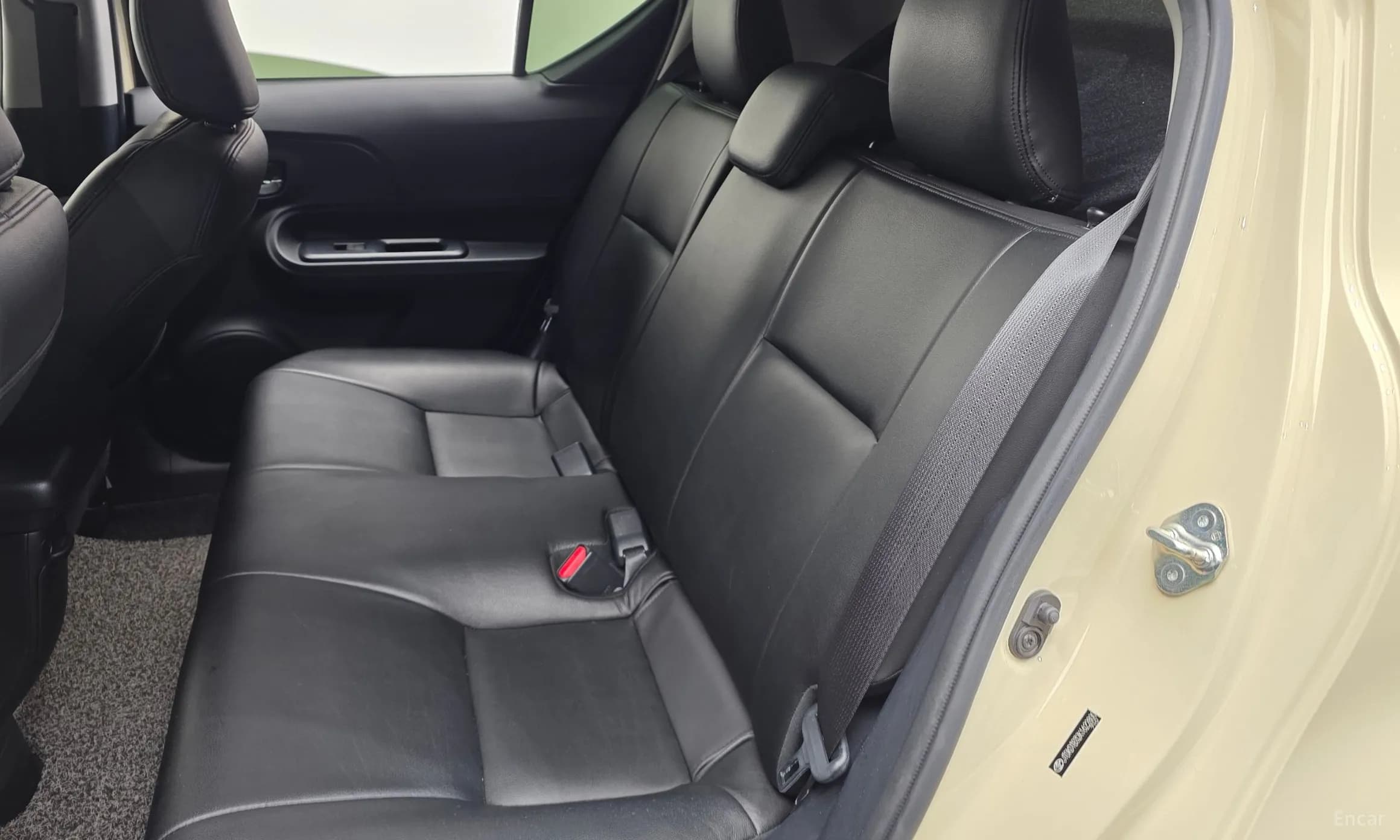 Prius C