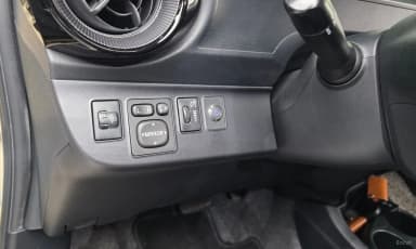 Prius C