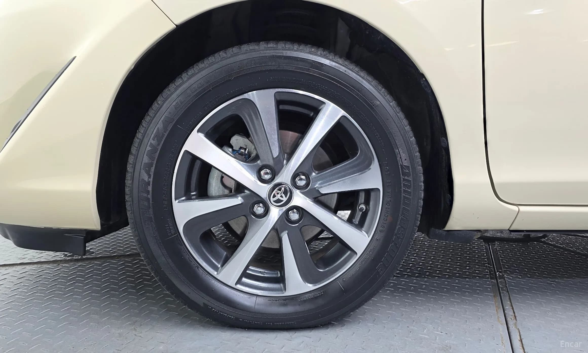Prius C
