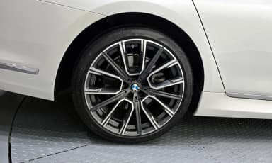 7 Series (G11)