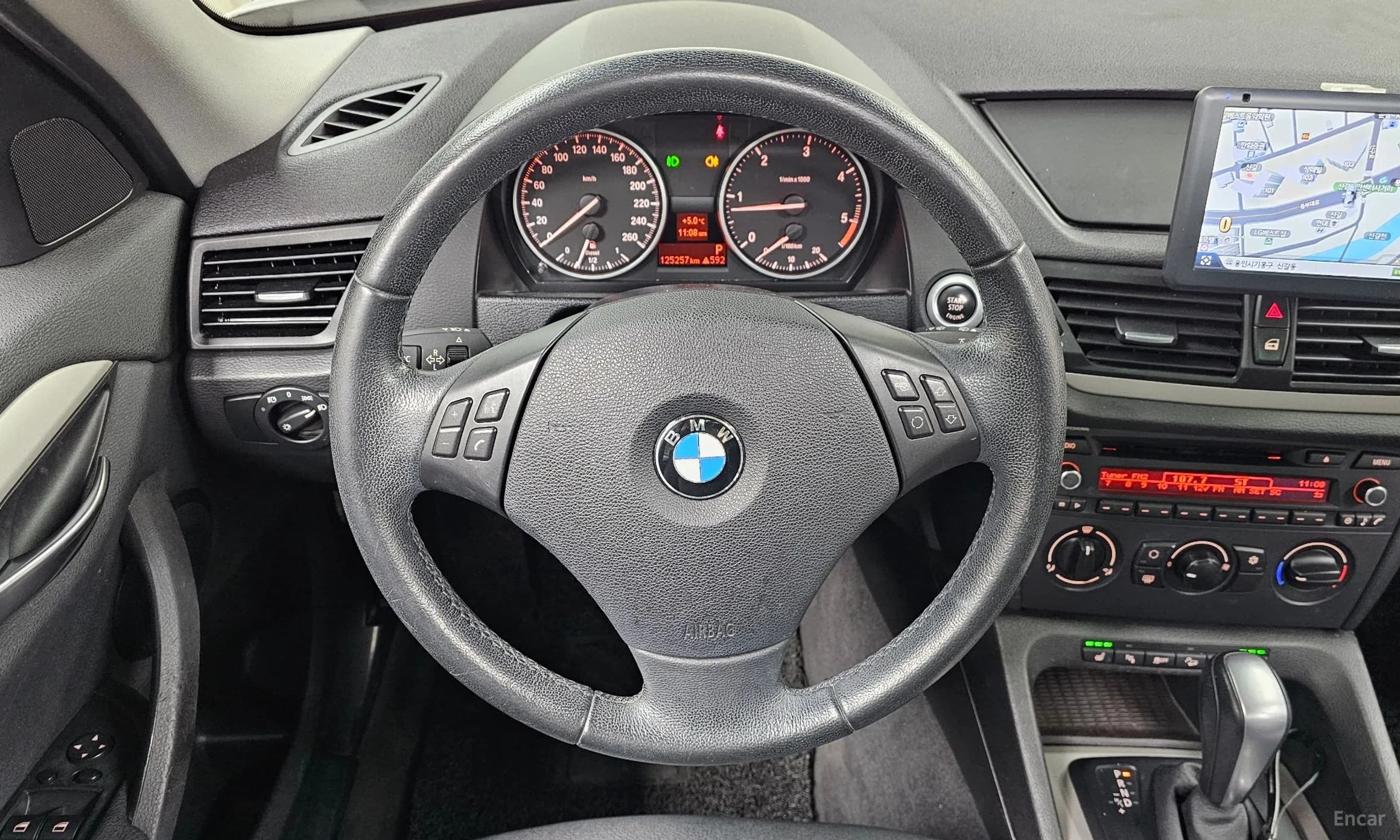 X1 (E84)