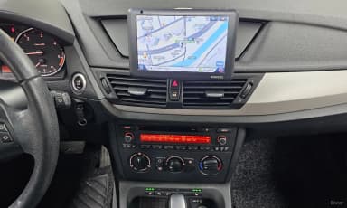 X1 (E84)