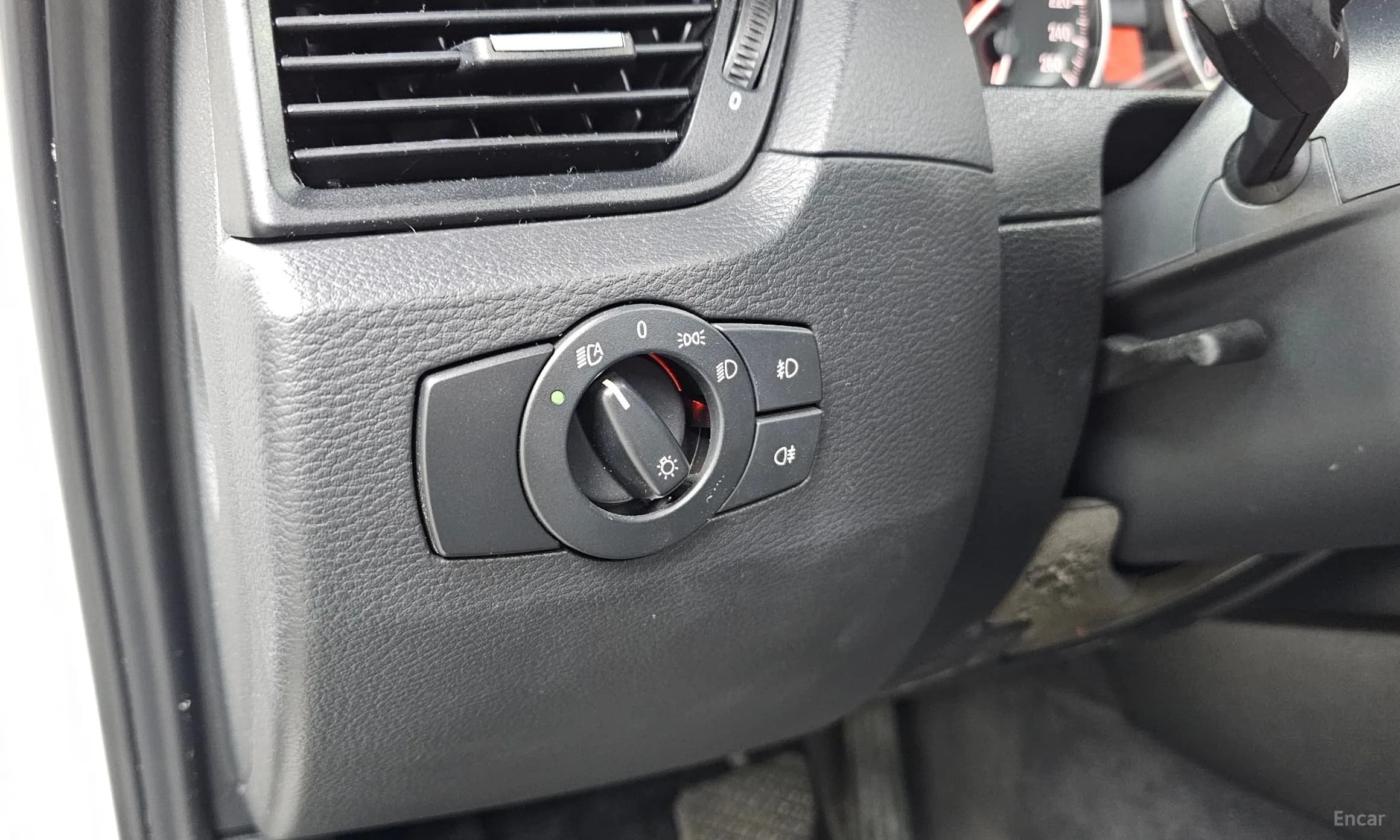 X1 (E84)