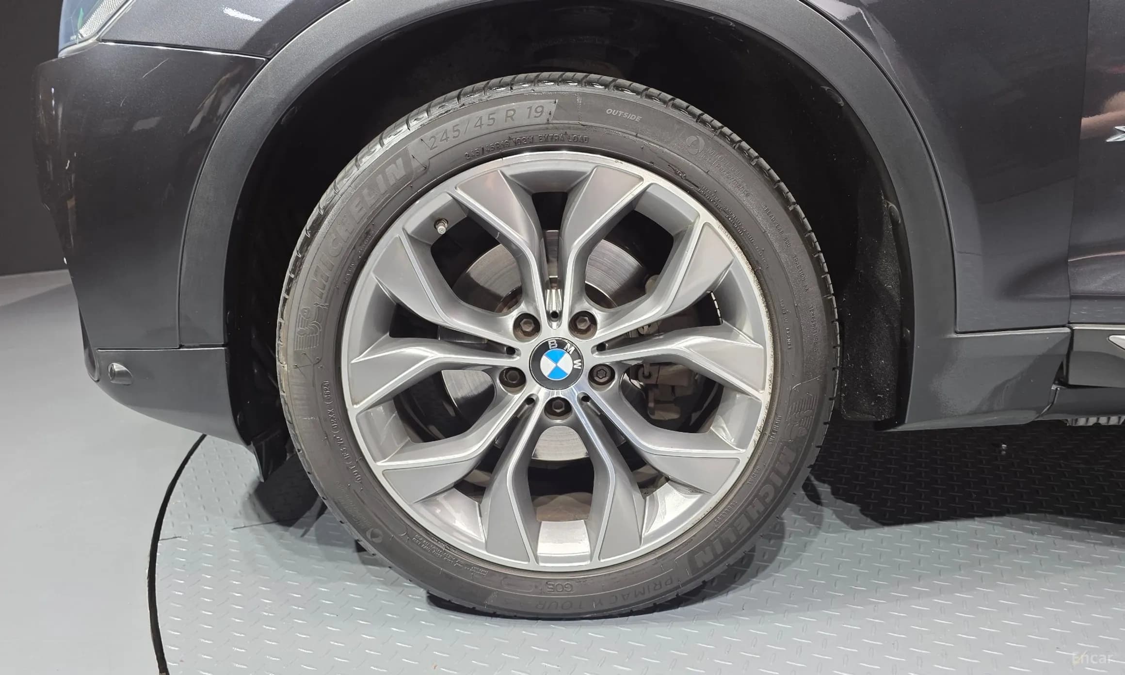X4 (F26)