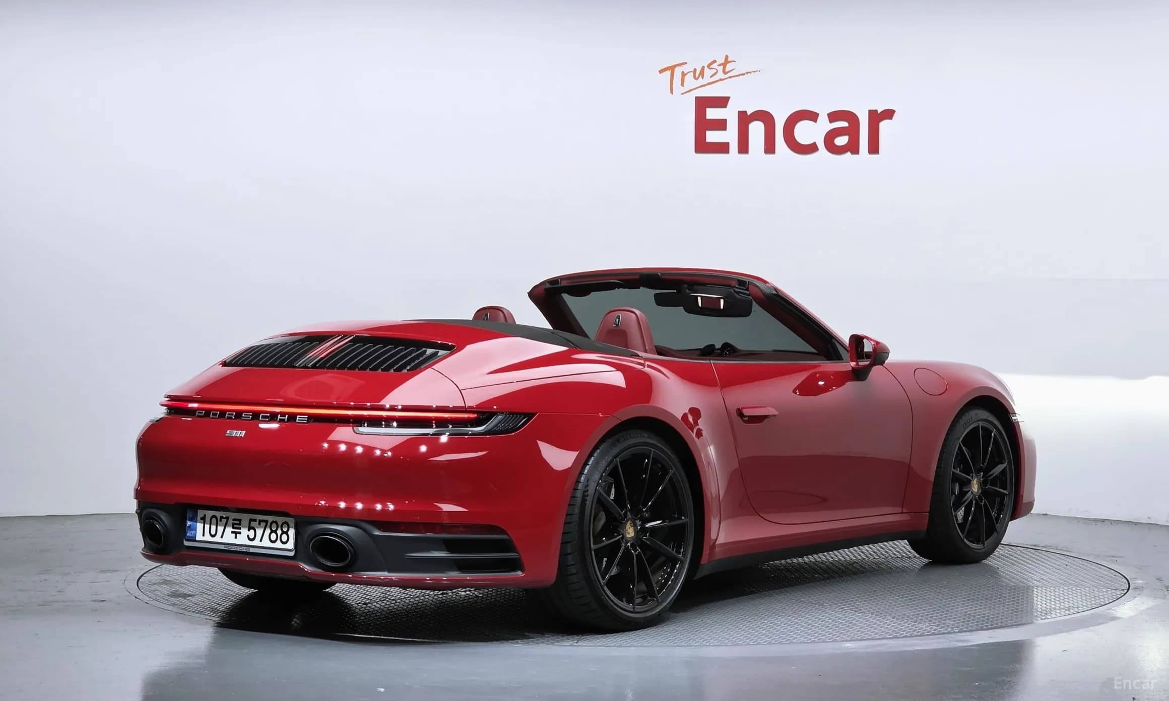 911 (992)