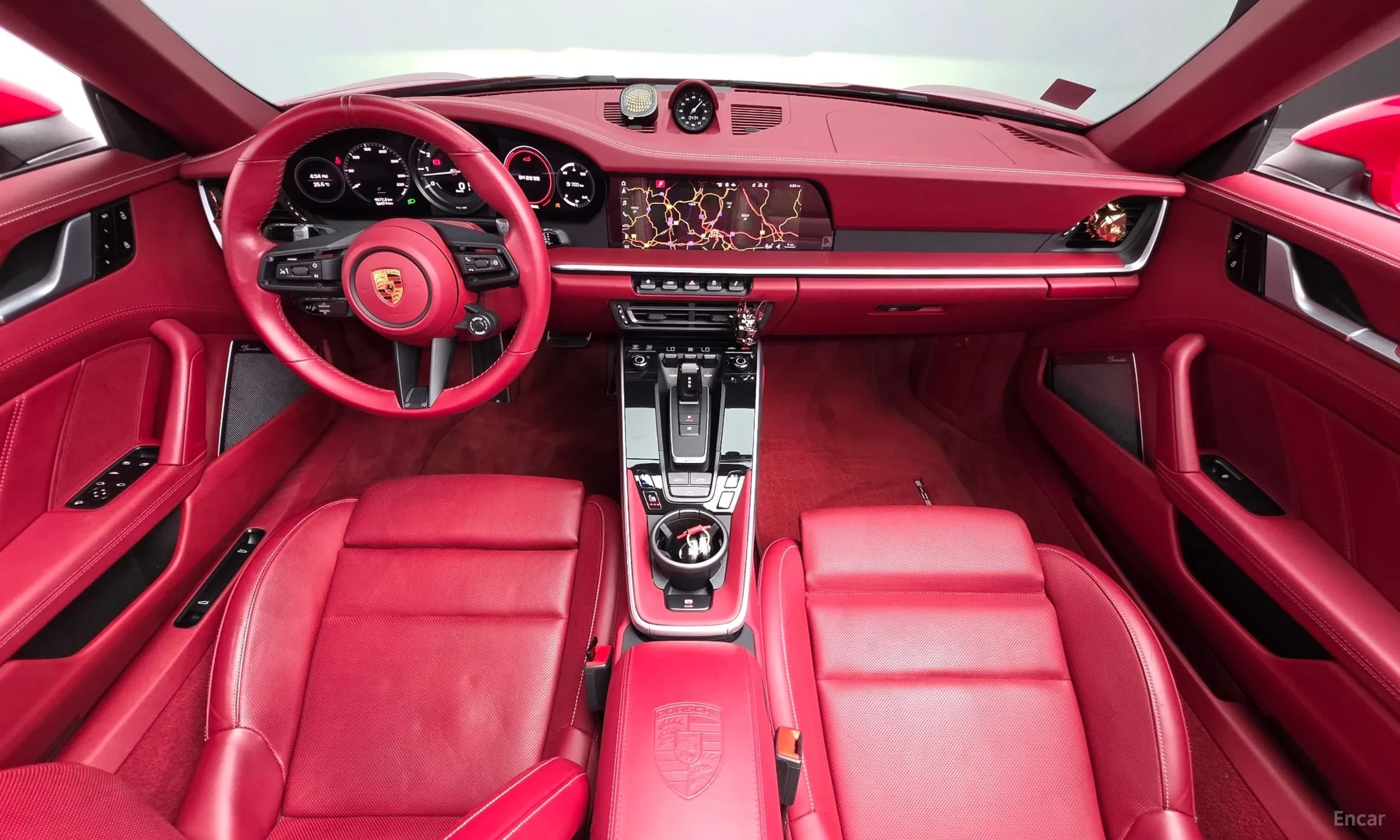 911 (992)