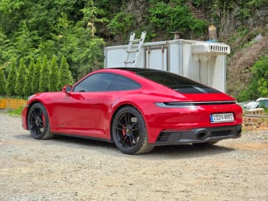 911 (992)