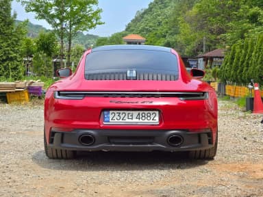 911 (992)