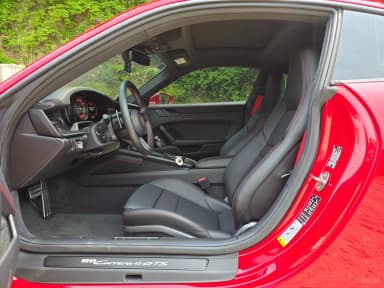 911 (992)