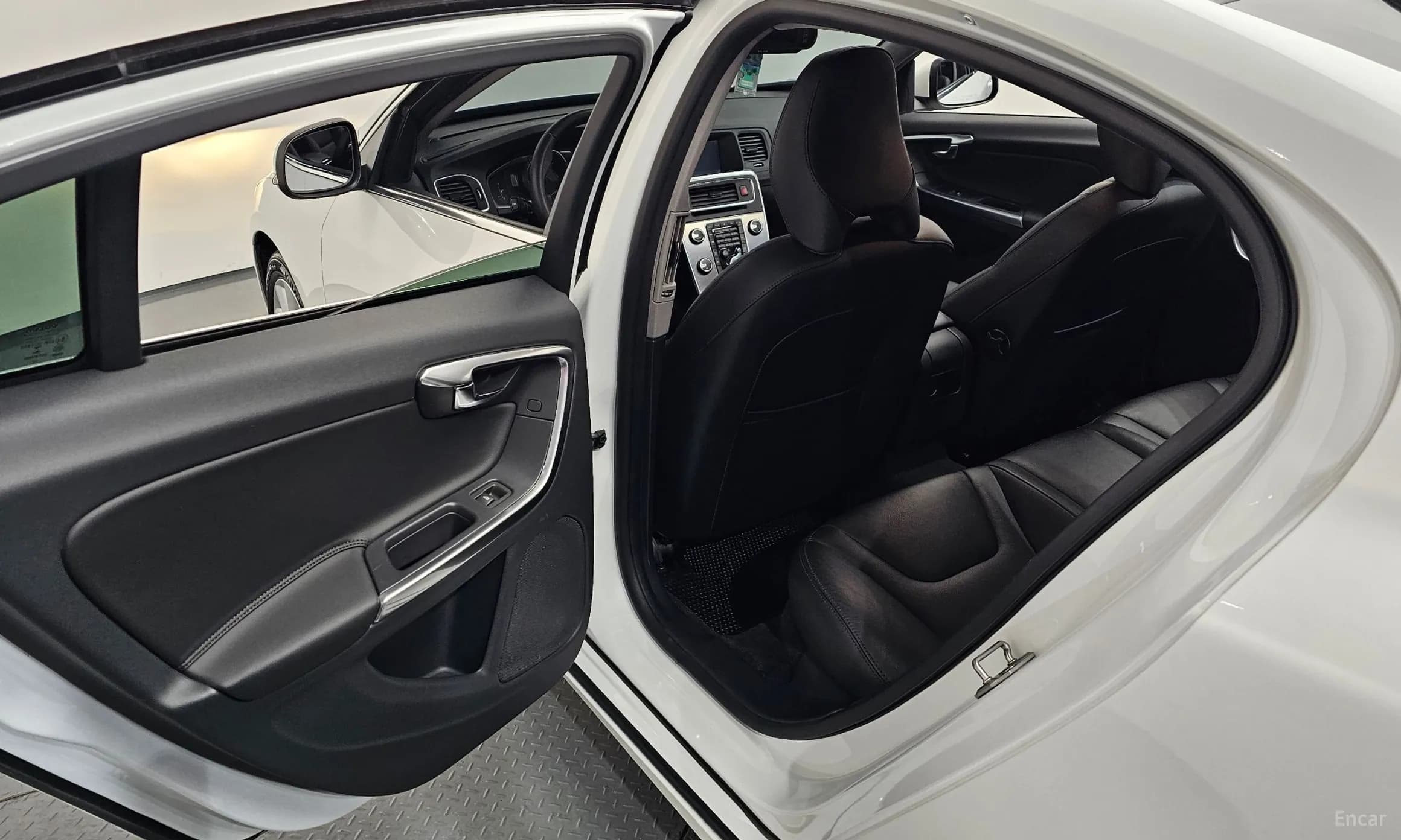 S60