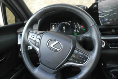 UX300h