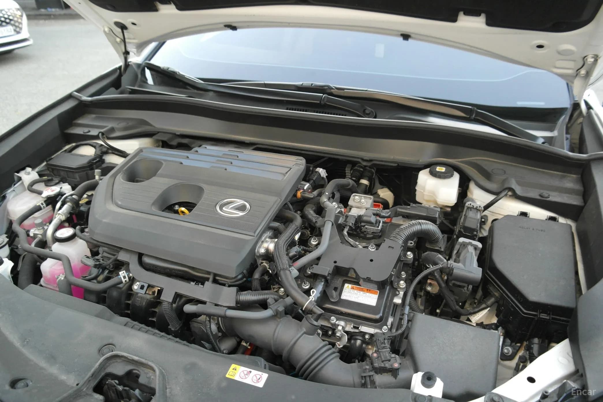 UX300h