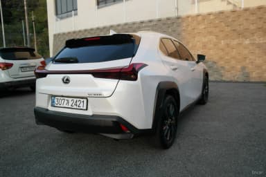 UX300h