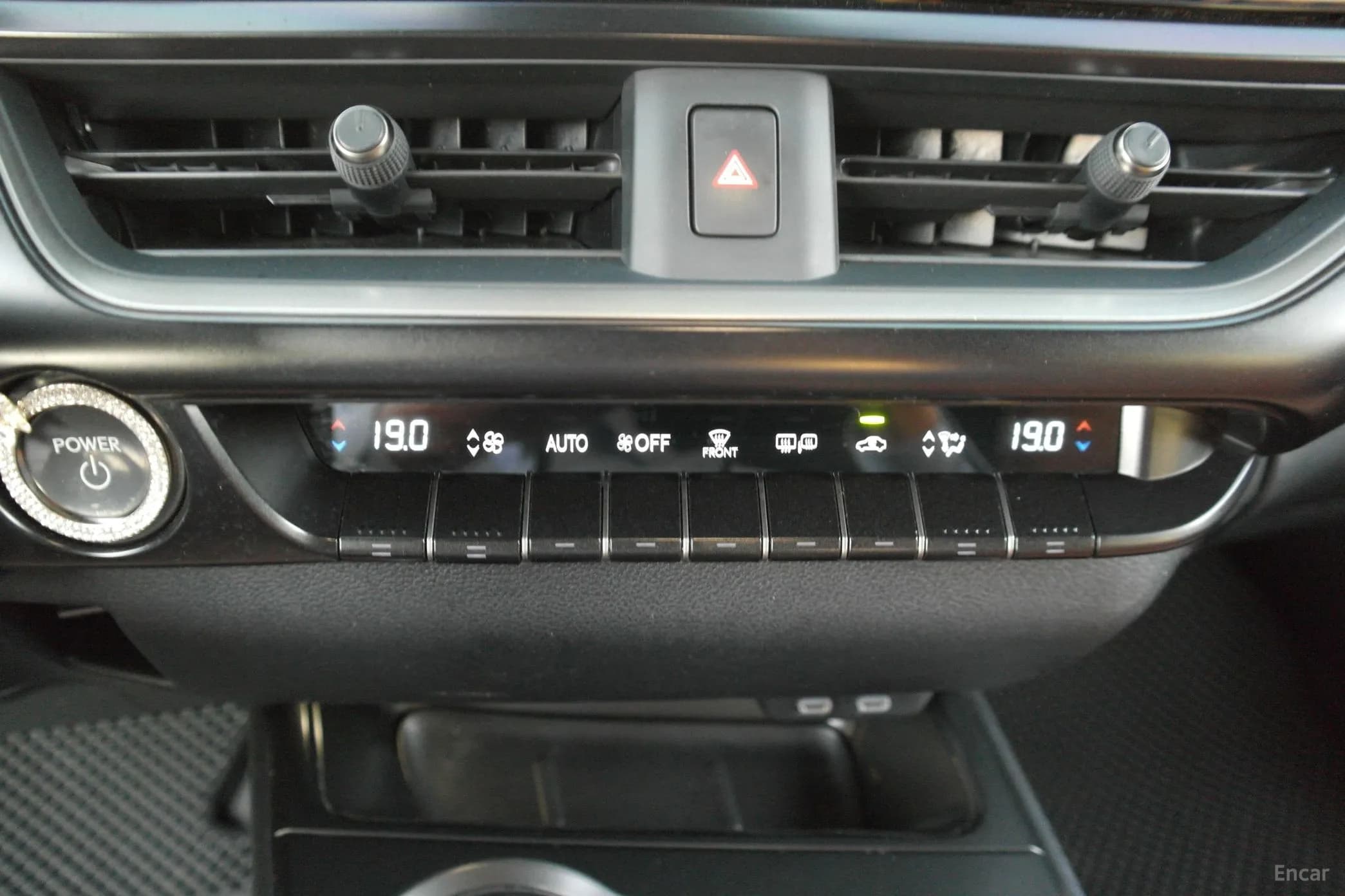 UX300h