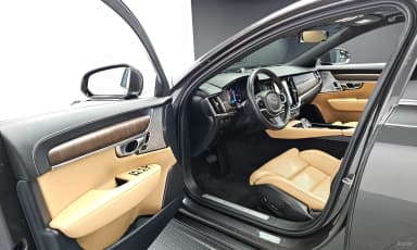 S90