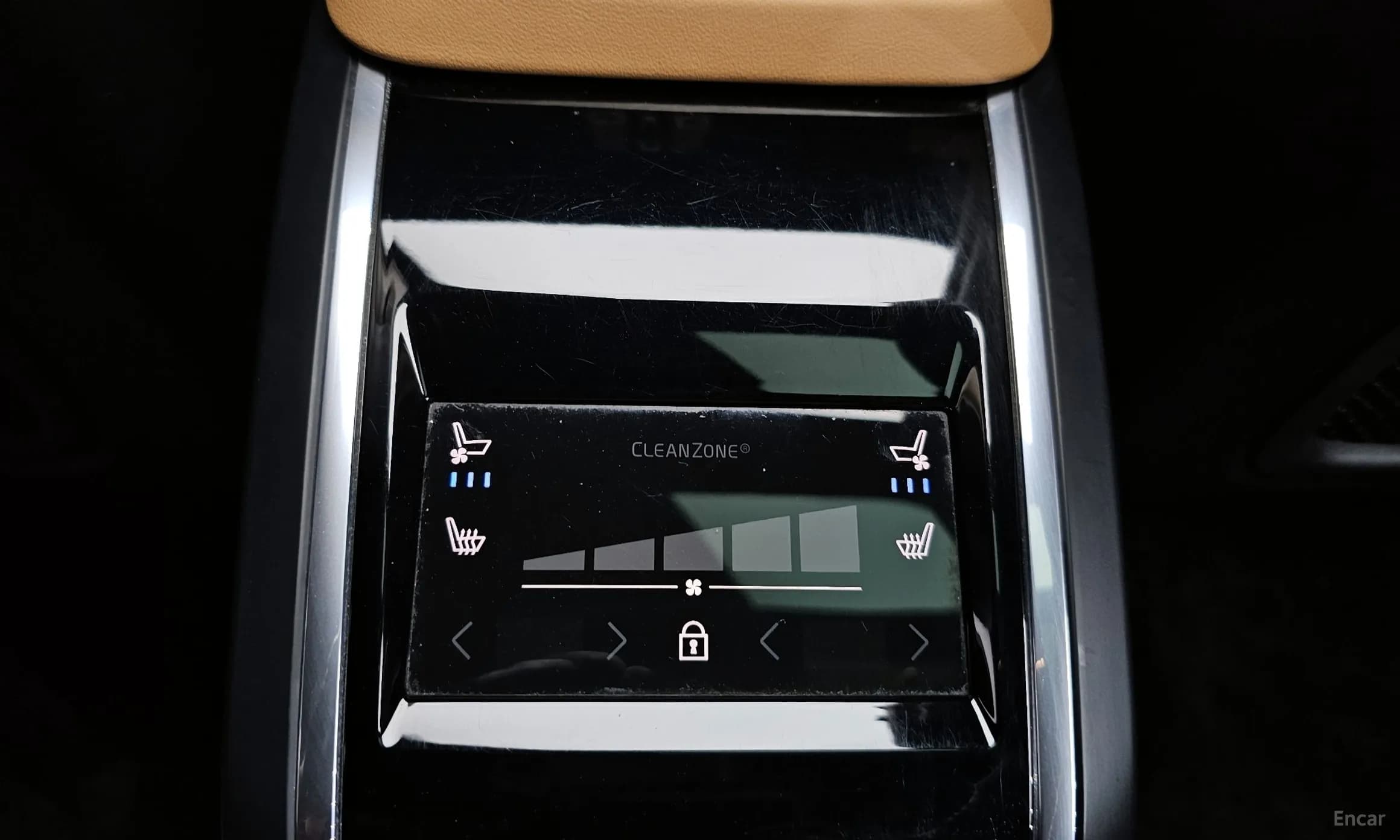 S90