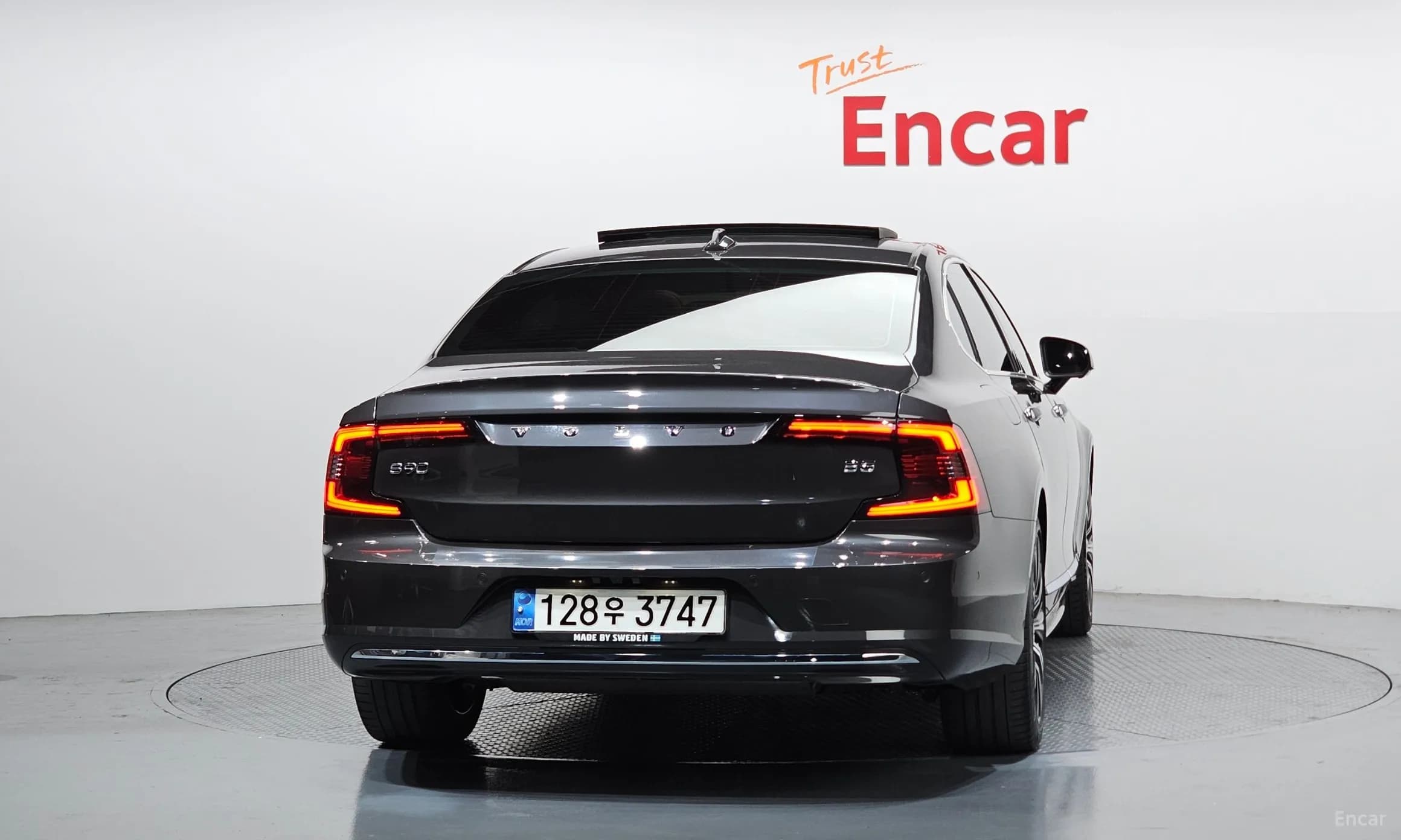 S90