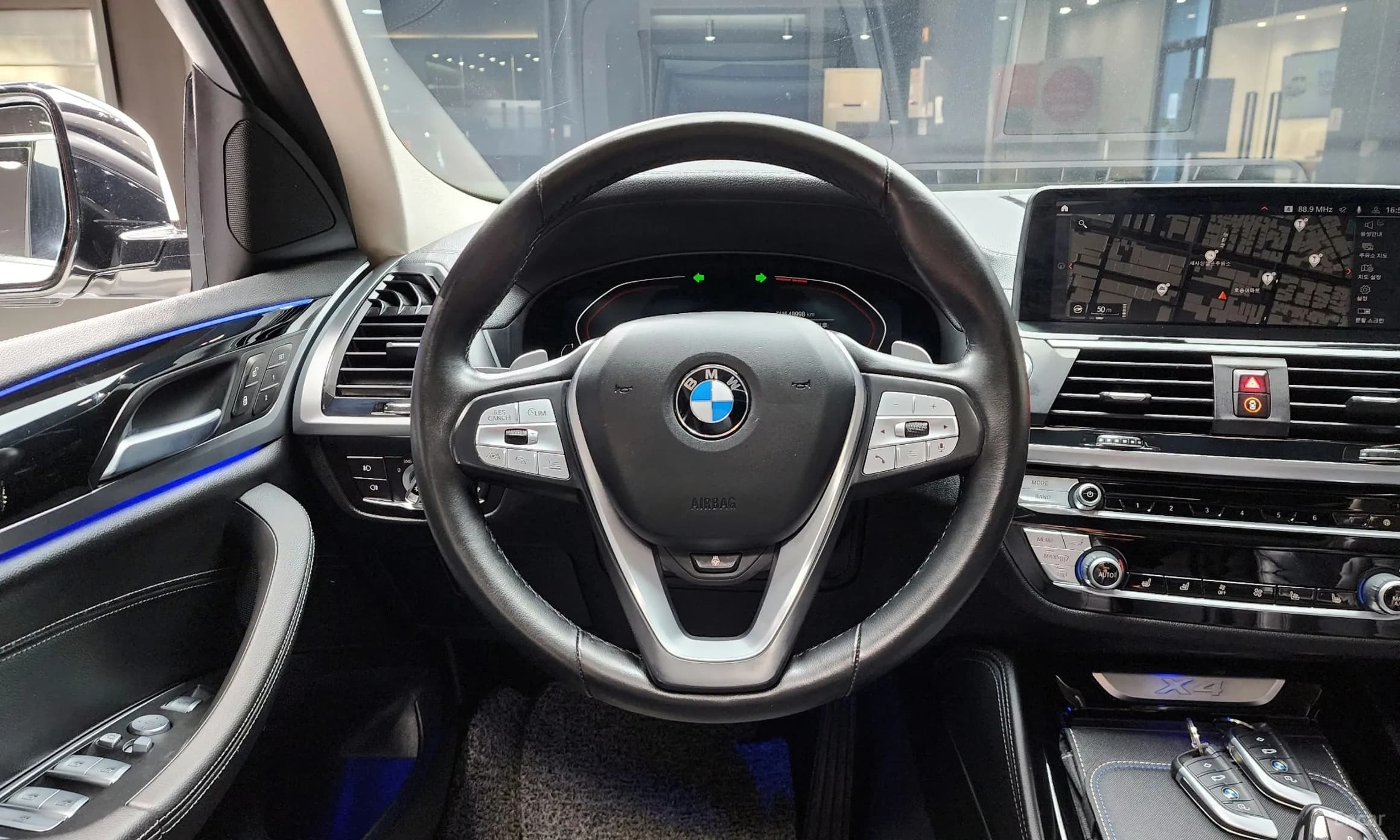 X4 (G02)