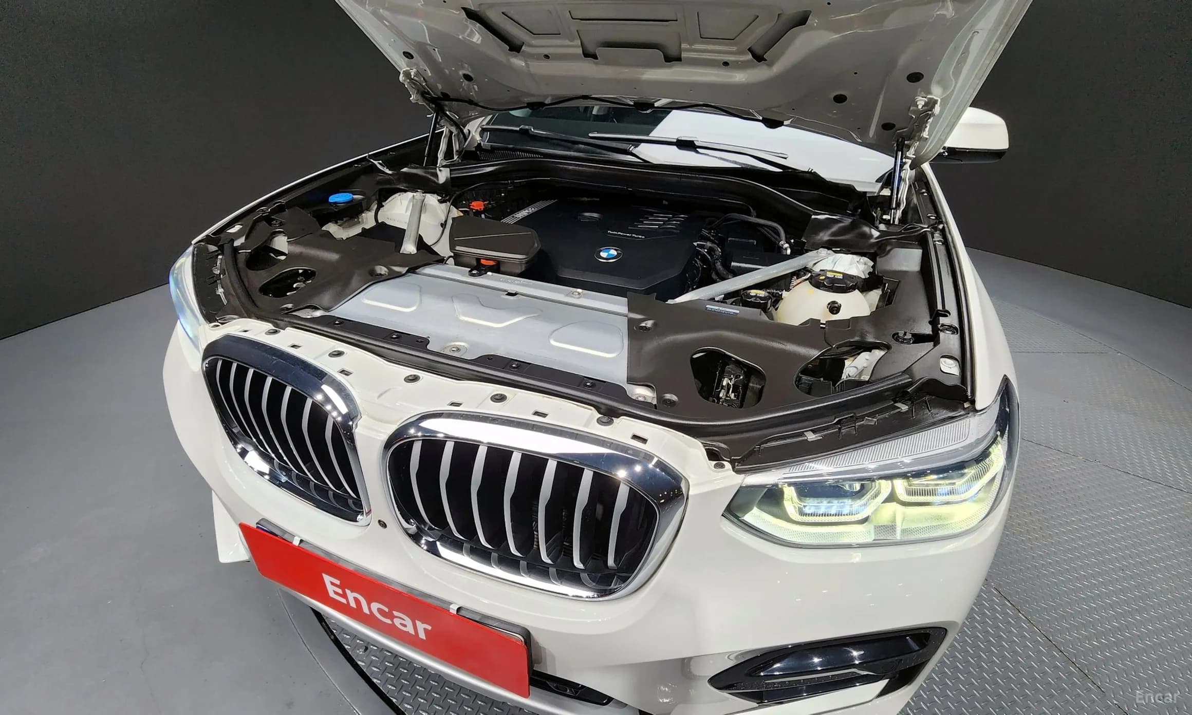 X4 (G02)