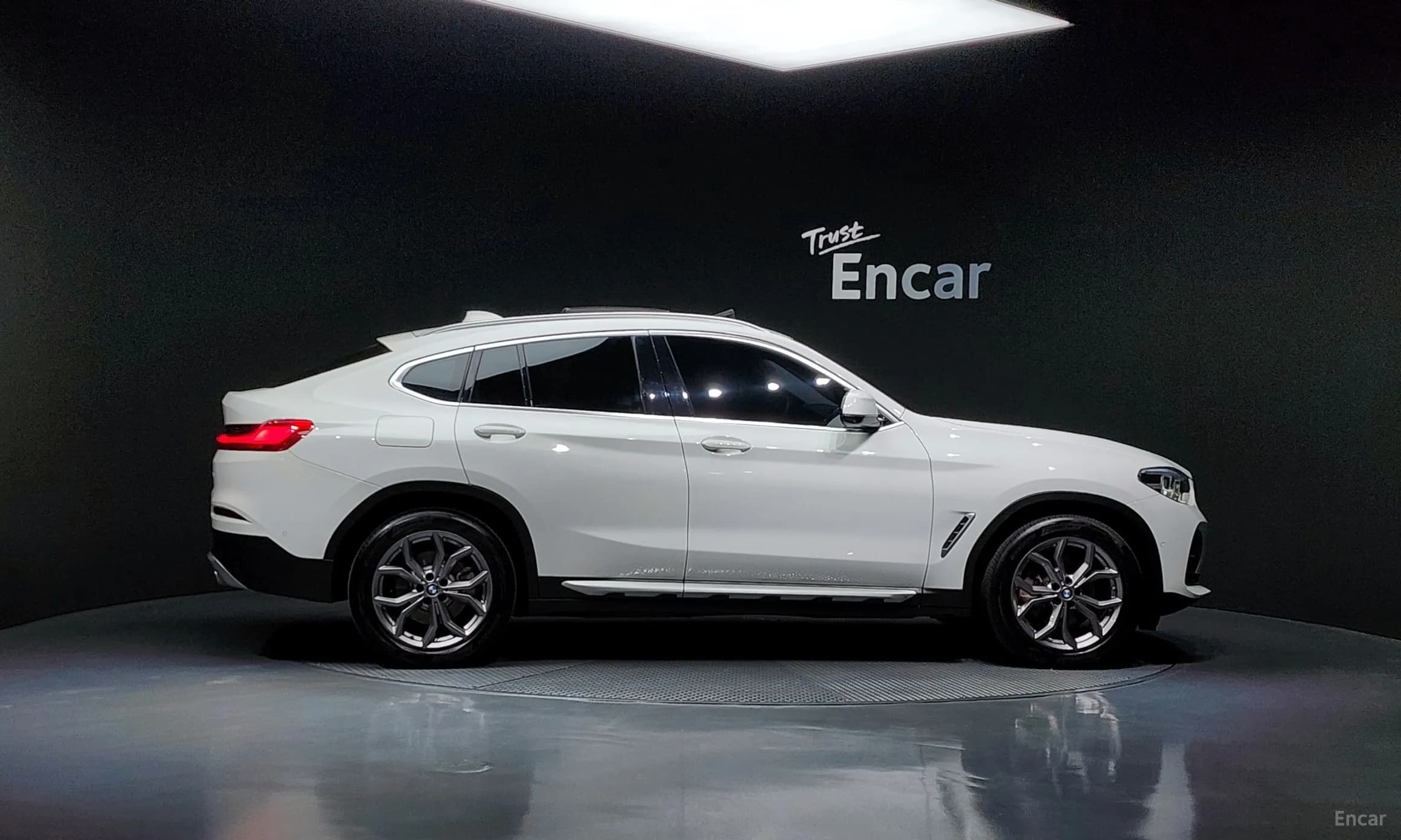 X4 (G02)